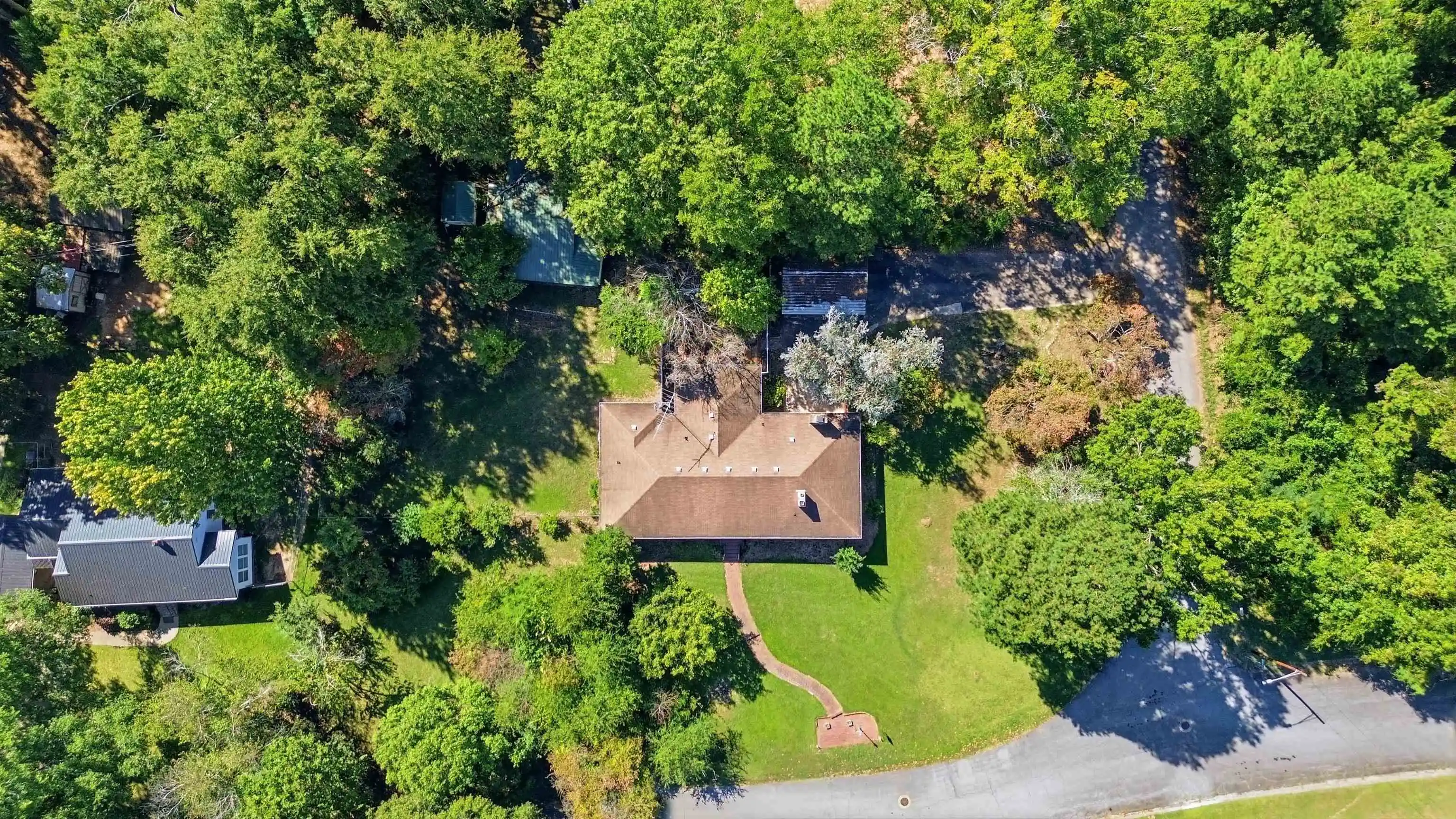 Photo 4 of Sale Pending at 309 Eskew Cir, Anderson, SC 29621 | MLS# SPN343040 | Listing updated on 2026-10-26