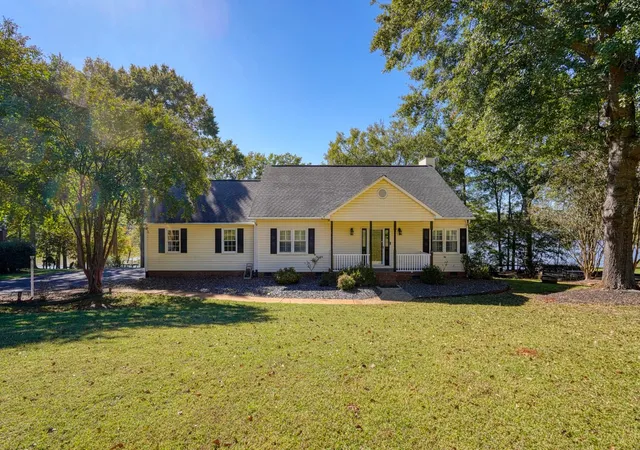 Photo 1 of Single family home for sale at 200 S Pointe, Cowpens, SC 29330 | MLS# SPN343046 | Listing updated on 2026-10-24