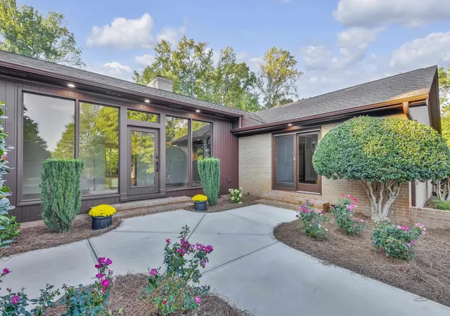 Photo 3 of Single family home for sale at 118 Clearcreek Dr, Boiling Springs, SC 29316 | MLS# SPN343050 | Listing updated on 2026-10-28