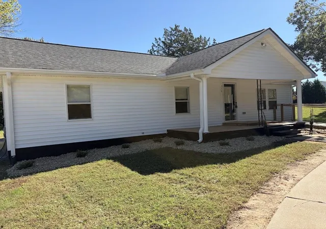 Photo 2 of Single family home for sale at 356 Whelchel Rd, Gaffney, SC 29341 | MLS# SPN343052 | Listing updated on 2026-10-29