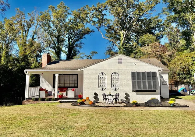 Photo 1 of Single family home for sale at 108 E Crescent Rd, Spartanburg, SC 29301 | MLS# SPN343083 | Listing updated on 2026-10-28