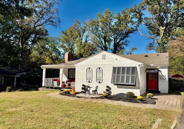 Photo 1 of Single family home for sale at 108 E Crescent Rd, Spartanburg, SC 29301 | MLS# SPN343083 | Listing updated on 2026-10-28