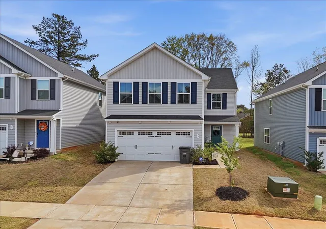 Photo 2 of Single family home for sale at 11 Davis Grv Ln, Piedmont, SC 29673 | MLS# SPN343086 | Listing updated on 2026-10-25