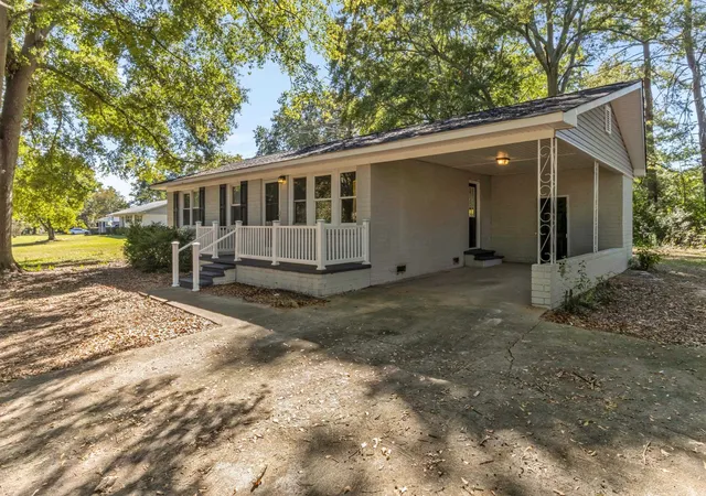 Photo 1 of Single family home for sale at 2005 W Buford St, Gaffney, SC 29341 | MLS# SPN343087 | Listing updated on 2026-10-25