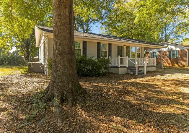 Photo 2 of Single family home for sale at 2005 W Buford St, Gaffney, SC 29341 | MLS# SPN343087 | Listing updated on 2026-10-25