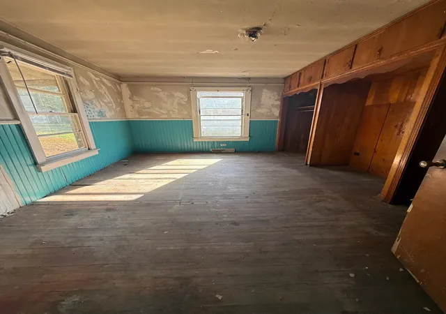 Photo 3 of Single family home for sale at 327 Woodruff St, Woodruff, SC 29388 | MLS# SPN343088 | Listing updated on 2026-10-25