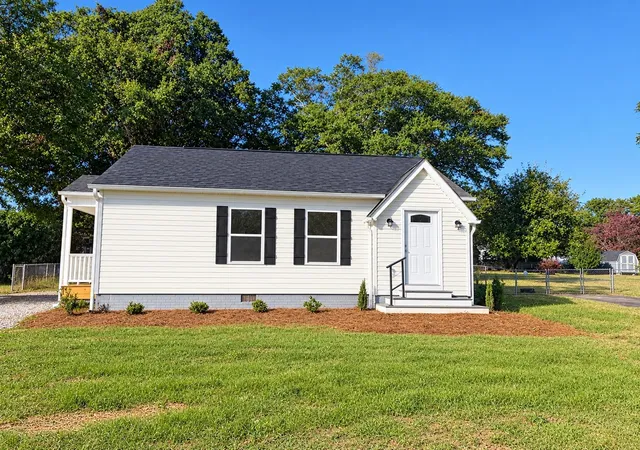 Photo 1 of Single family home for sale at 90 N Main St, Inman, SC 29349 | MLS# SPN343103 | Listing updated on 2026-10-27