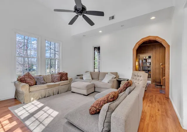 Photo 3 of Single family home for sale at 318 Saranac Dr, Spartanburg, SC 29307 | MLS# SPN343105 | Listing updated on 2026-10-27