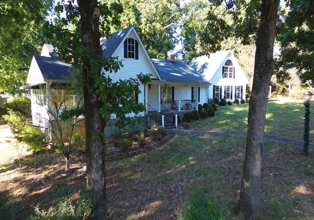 Photo 4 of Single family home for sale at 697 & 705 Abner Crk Rd, Greer, SC 29651 | MLS# SPN343108 | Listing updated on 2026-10-28