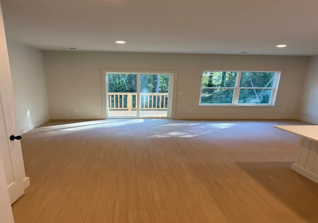Photo 4 of Single family home for sale at 214 Wilson St, Greer, SC 29651 | MLS# SPN343117 | Listing updated on 2026-10-28