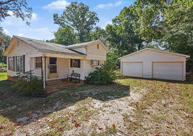 Photo 1 of Manufactured home for sale at 660 Neighborhood Rd, Wellford, SC 29385 | MLS# SPN343125 | Listing updated on 2026-10-28
