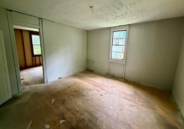 Photo 2 of Single family home for sale at 310 Elm St, Gaffney, SC 29340 | MLS# SPN343145 | Listing updated on 2026-10-28