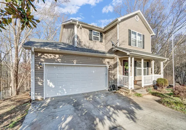 Photo 3 of Single family home for sale at 104 Claymoor Ct, Williamston, SC 29697 | MLS# SPN343146 | Listing updated on 2026-10-28