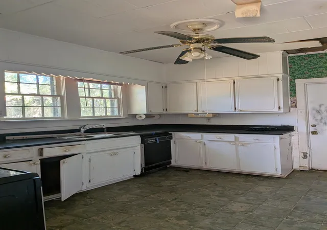 Photo 3 of Single family home for sale at 2351 Pecan Dr, Spartanburg, SC 29307 | MLS# SPN343154 | Listing updated on 2026-10-28