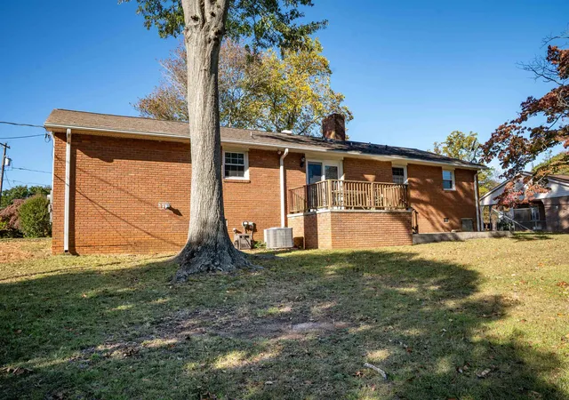 Photo 3 of Single family home for sale at 113 Convair Dr, Spartanburg, SC 29301 | MLS# SPN343211 | Listing updated on 2026-10-29