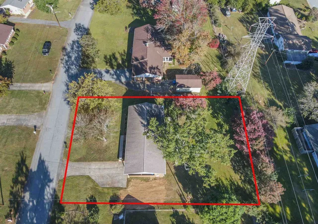 Photo 4 of Single family home for sale at 113 Convair Dr, Spartanburg, SC 29301 | MLS# SPN343211 | Listing updated on 2026-10-29