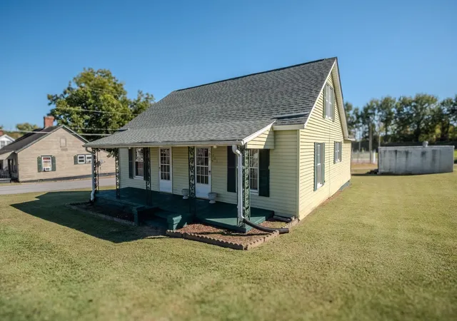 Photo 1 of Single family home for sale at 203 S 6th Street, Lockhart, SC 29364 | MLS# SPN343218 | Listing updated on 2026-10-29