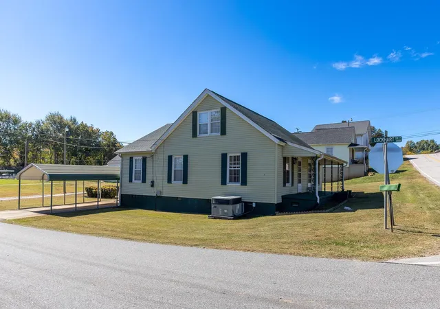 Photo 3 of Single family home for sale at 203 S 6th Street, Lockhart, SC 29364 | MLS# SPN343218 | Listing updated on 2026-10-29