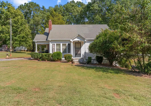 Photo 1 of Single family home for sale at 143 Academy St, Jonesville, SC 29353 | MLS# SPN343222 | Listing updated on 2026-10-29