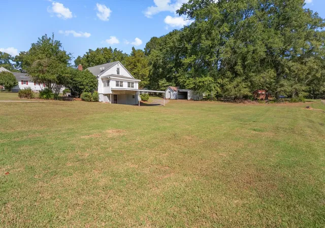Photo 3 of Single family home for sale at 143 Academy St, Jonesville, SC 29353 | MLS# SPN343222 | Listing updated on 2026-10-29
