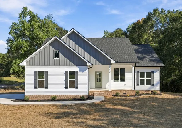 Photo 1 of Single family home for sale at 210 Lakeview Dr, Cowpens, SC 29330 | MLS# SPN343248 | Listing updated on 2026-10-29