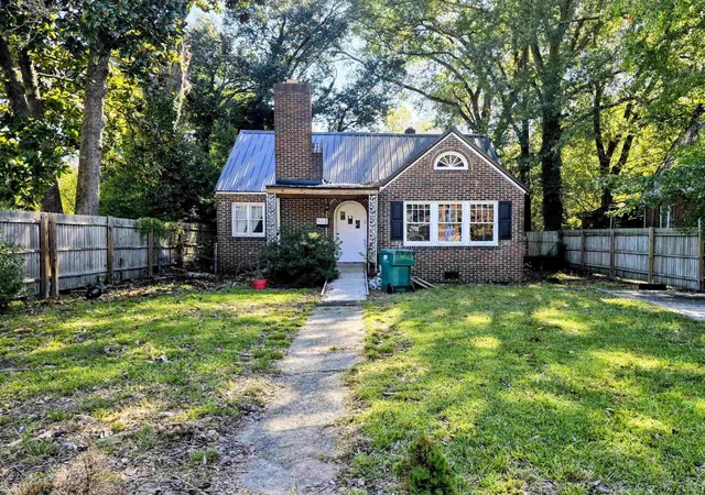 Photo 1 of Single family home for sale at 105 Powe St, Cheraw, SC 29520 | MLS# SPN343258 | Listing updated on 2026-10-29