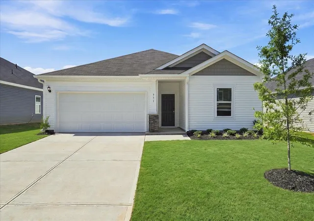 Single family home for sale at 931 Rising Oak Ct, Spartanburg, SC 29301 | MLS# SPN343265