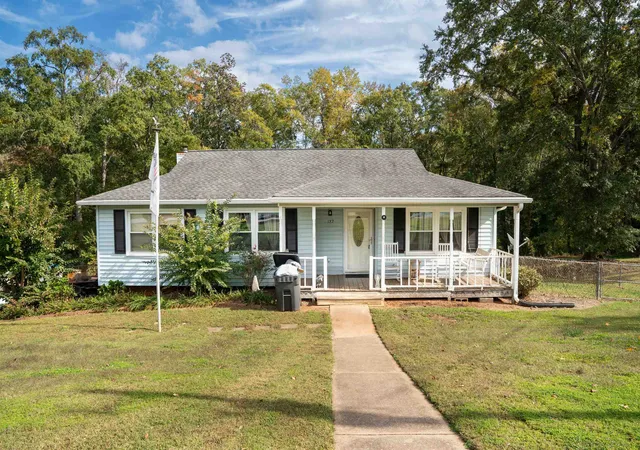 Single family home for sale at 132 Coldstream Dr, Boiling Springs, SC 29316 | MLS# SPN343270