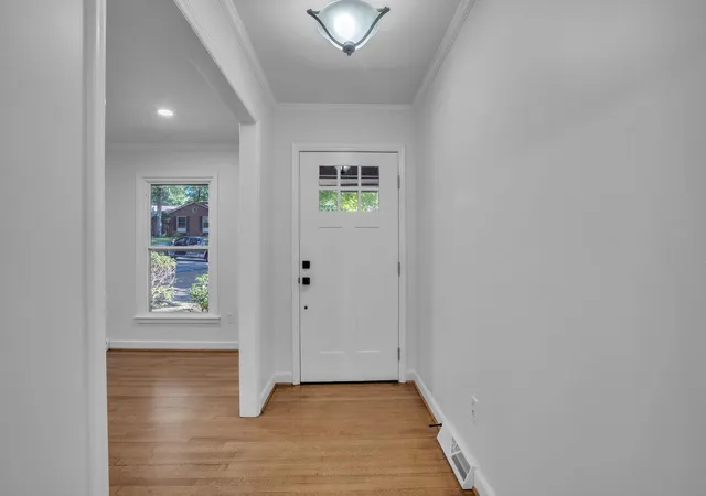 Photo 2 of Single family home for sale at 26 Pine Crk Ct, Greenville, SC 29605 | MLS# SPN343299 | Listing updated on 2026-10-30