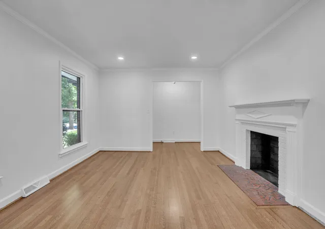 Photo 3 of Single family home for sale at 26 Pine Crk Ct, Greenville, SC 29605 | MLS# SPN343299 | Listing updated on 2026-10-30