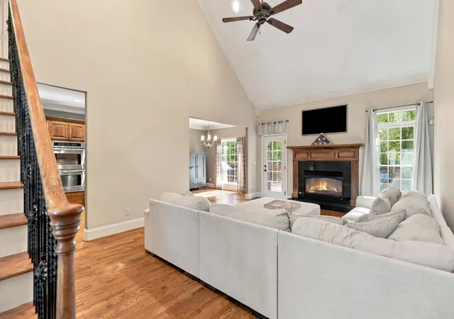 Photo 2 of Single family home for sale at 211 Hillsboro Tr, Spartanburg, SC 29301 | MLS# SPN343337 | Listing updated on 2026-10-30