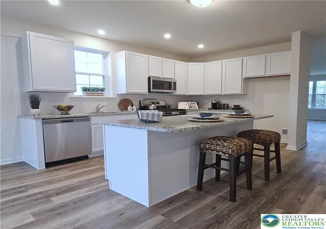 3rd image of 625 Fountain View Cir #10, Upper Macungie Twp, PA 18104 | MLS# 739372
