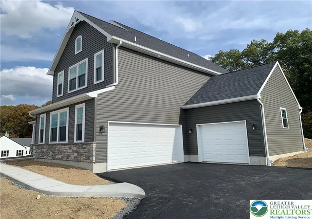 Homes for sale in Weisenberg Twp, PA | 9002 Yorkshire Cir, Weisenberg Twp, PA 18051 | MLS# 756457