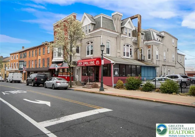Photo 3 of Sale Pending at 164 W Main St, Kutztown, PA 19530 | MLS# 756495 | Listing updated on 2026-08-27