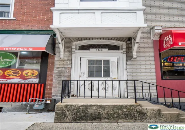Photo 4 of Sale Pending at 164 W Main St, Kutztown, PA 19530 | MLS# 756495 | Listing updated on 2026-08-27