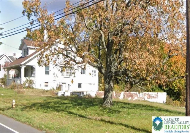 Homes for sale in Wind Gap, PA | 6366 Sullivan Trl, Wind Gap, PA 18091 | MLS# 759550