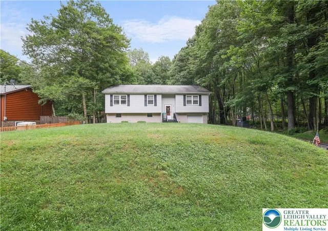 Homes for sale in Coolbaugh Twp, PA | 108 Moccasin Trl, Coolbaugh Twp, PA 18347 | MLS# 760221