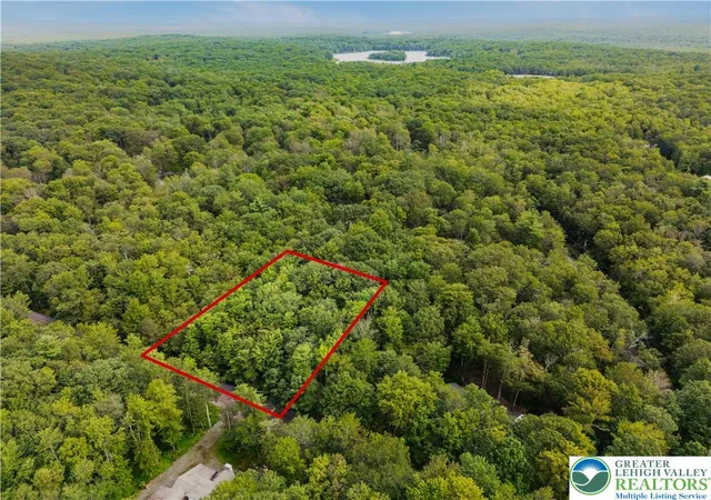 Homes for sale in Tobyhanna Twp, PA | 812 Beaver Run Rd, Tobyhanna Twp, PA 18347 | MLS# 763017