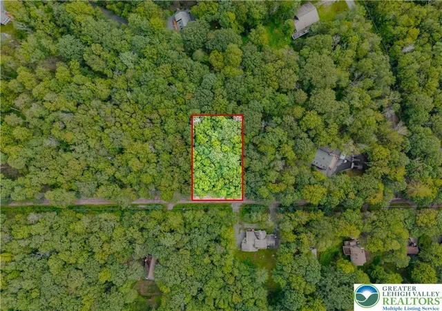 Homes for sale in Tobyhanna Twp, PA | 812 Beaver Run Rd, Tobyhanna Twp, PA 18347 | MLS# 763017