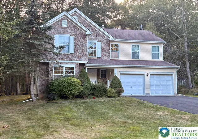 Photo 1 of Single family home for sale at 2146 Bedford Dr, Bushkill, PA 18324 | MLS# 763633 | Listing updated on 2026-07-23