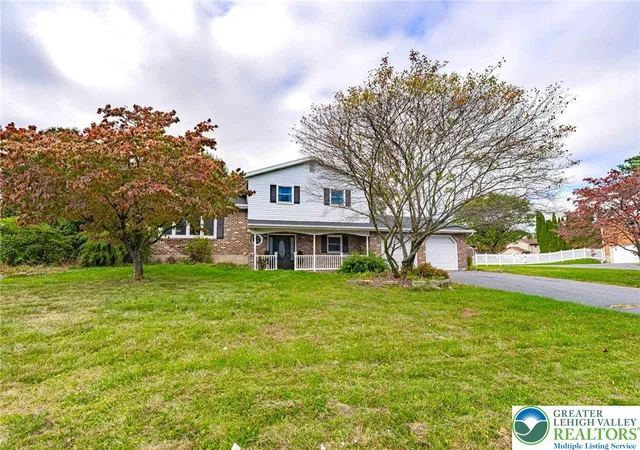 Homes for sale in East Allen Twp, PA | 7523 Franks Dr, East Allen Twp, PA 18014 | MLS# 766462