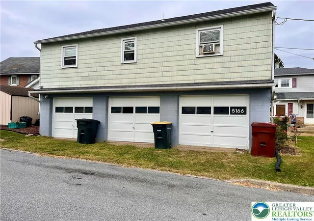 2nd image of 5163 Fornaciari Dr, Whitehall, PA 18052 | MLS# 766764