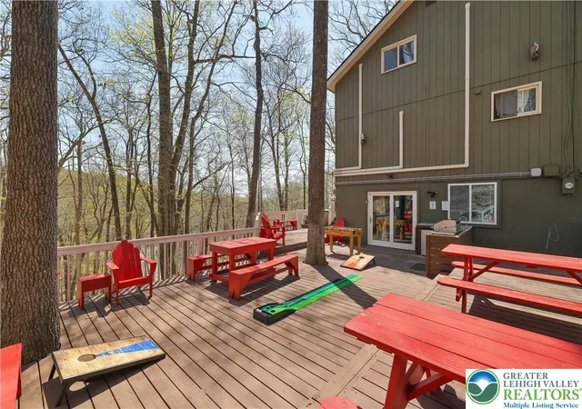 Photo 1 of Single family home for sale at 163 Cambridge Ct, Bushkill, PA 18324 | MLS# 767494 | Listing updated on 2026-07-31