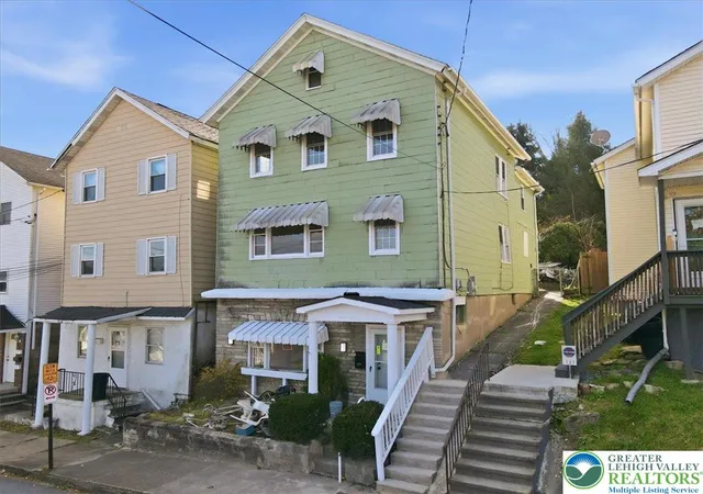 Photo 1 of Single family home for sale at 705 Hampton St, Scranton, PA 18504 | MLS# 768476 | Listing updated on 2026-01-06