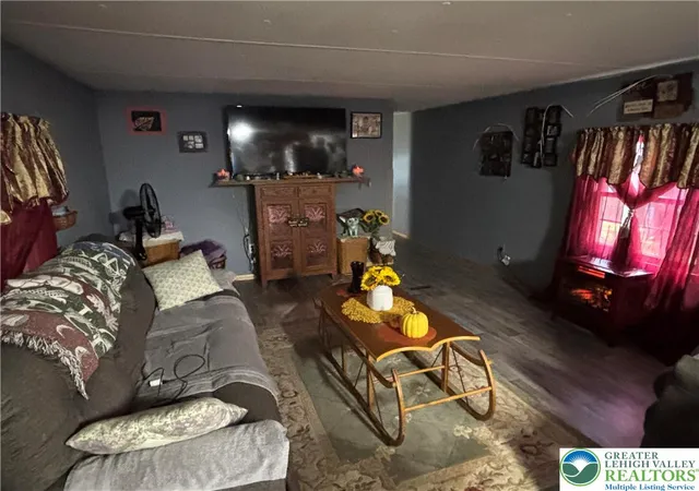 Homes for sale in Wind Gap, PA | 3 Tribe Ln, Wind Gap, PA 18091 | MLS# 768511