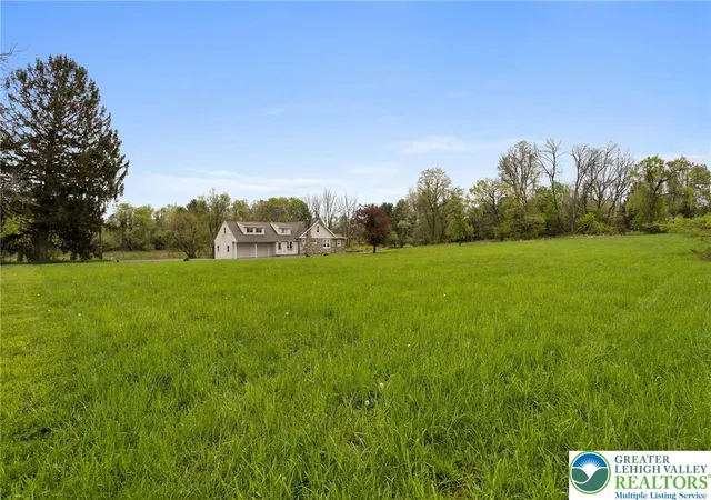 Homes for sale in Lower Saucon Twp, PA | 1790 Friedensville Rd, Lower Saucon Twp, PA 18015 | MLS# 768702