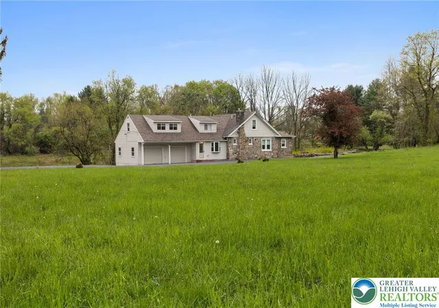 Homes for sale in Lower Saucon Twp, PA | 1790 Friedensville Rd, Lower Saucon Twp, PA 18015 | MLS# 768702