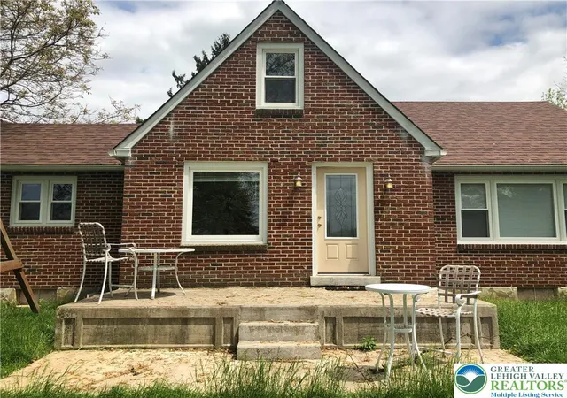 Homes for sale in Lower Saucon Twp, PA | 1931 Meadows Rd, Lower Saucon Twp, PA 18015 | MLS# 768705