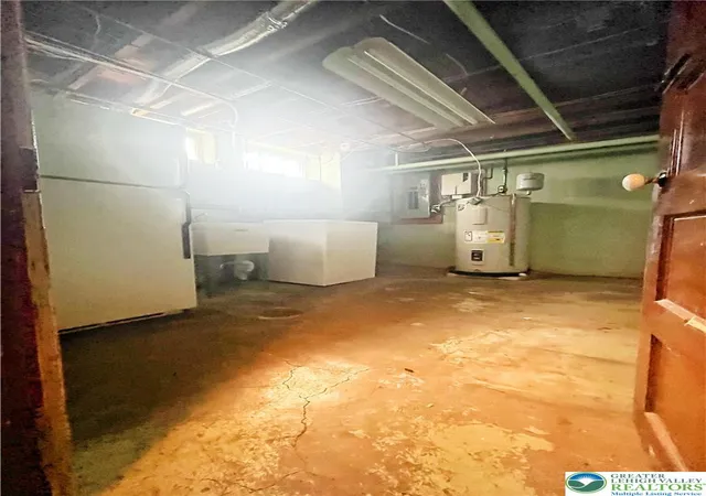 Listing Photo 2 - Condo for sale in building located at 1831 Hamilton, Allentown, PA 18104 - Unit #
