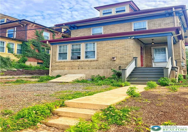 Listing Photo 5 - Condo for sale in building located at 1831 Hamilton, Allentown, PA 18104
